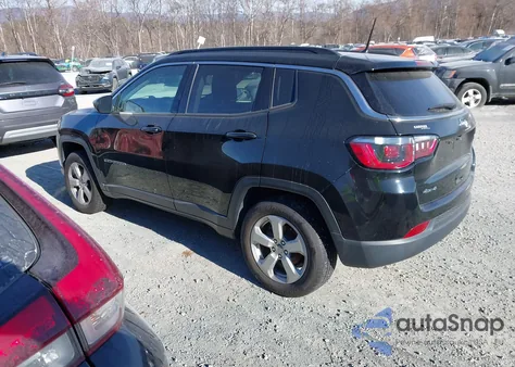 2018 Jeep Compass Latitude 4X4 z USA, uszkodzony, nr VIN 3C4NJDBB3JT436435
